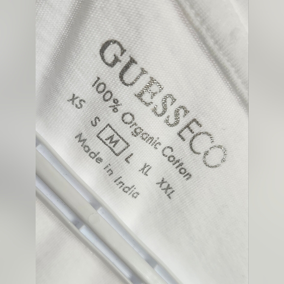 NWOT, Guess Eco,.Black and White Cat Mask Tee. 100% Organic Cotton . Size Medium - Picture 3 of 7